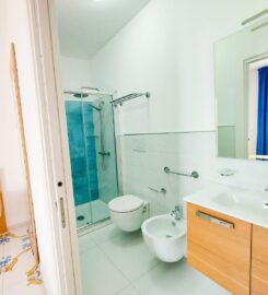 B&B MARELUCE
